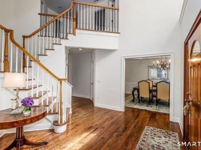house with 4 bedroom, Newtown CT ES105425213