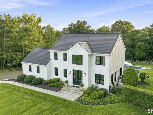 house with 4 bedroom, Newtown CT ES105560543