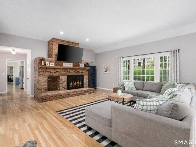 house with 4 bedroom, Newtown CT ES105589703