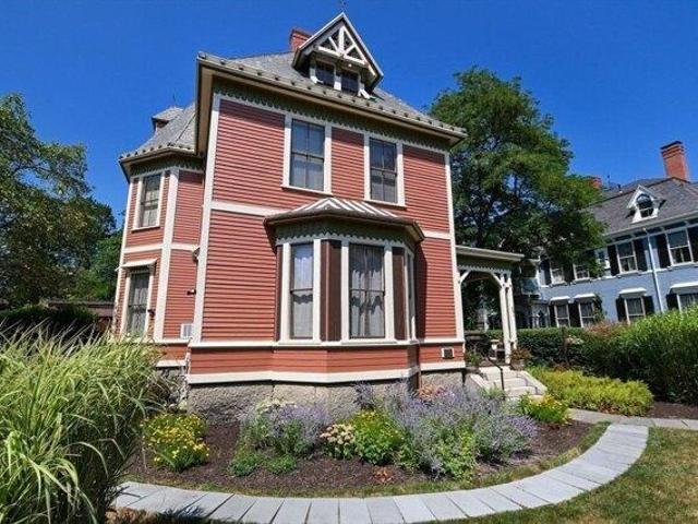house with 4 bedroom, New Bedford MA ES104851210