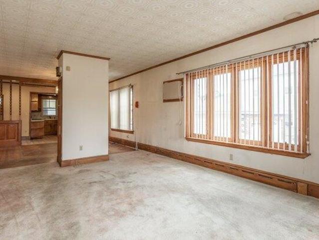 house with 4 bedroom, New Bedford MA ES105693292