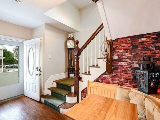 house with 4 bedroom, New Bedford MA ES105752136