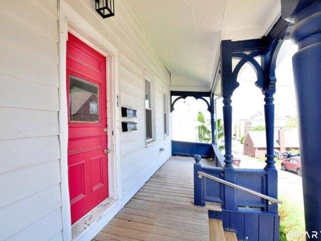 house with 4 bedroom, New Britain CT ES105440887