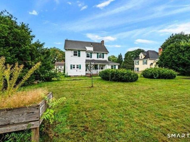 house with 4 bedroom, New Britain CT ES105589344