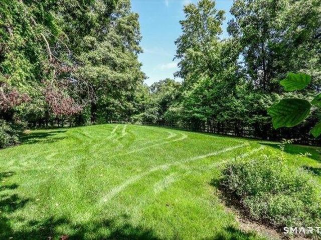 house with 4 bedroom, New Fairfield CT ES105474653