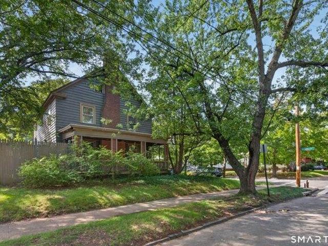 house with 4 bedroom, New Haven CT ES105631732