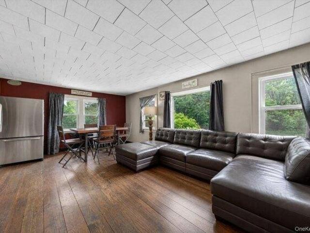 house with 4 bedroom, New Hampton NY ES103624003