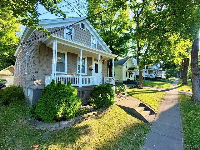 house with 4 bedroom, New Hartford NY ES105289550