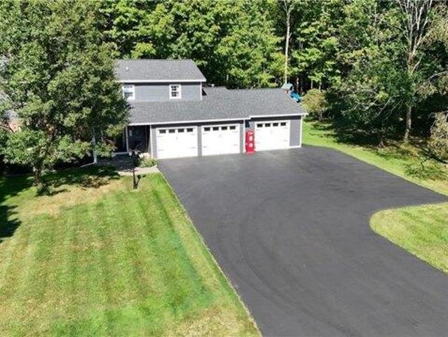 house with 4 bedroom, New Hartford NY ES105289747