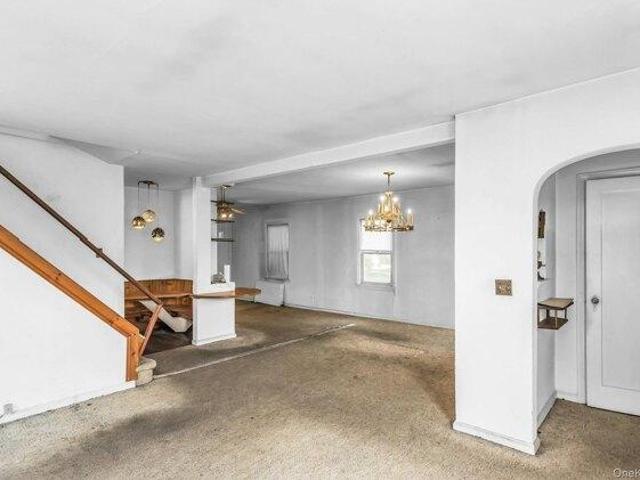 house with 4 bedroom, New Hyde Park NY ES104903190