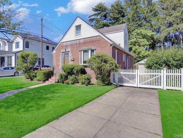 house with 4 bedroom, New Hyde Park NY ES104922231