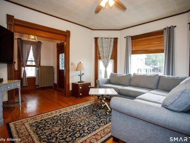 house with 4 bedroom, New London CT ES105694781