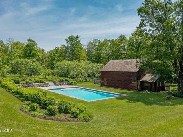 house with 4 bedroom, New Marlborough MA ES105418702