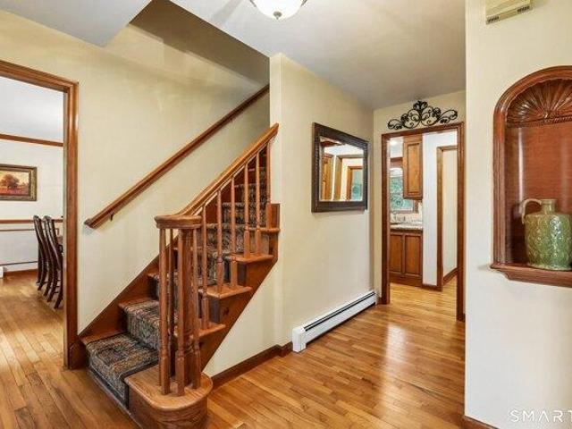 house with 4 bedroom, New Milford CT ES105415157
