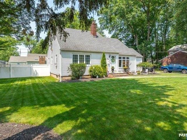 house with 4 bedroom, New Milford NJ ES105660696