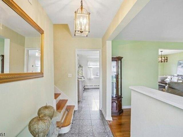 house with 4 bedroom, New Milford NJ ES105611425