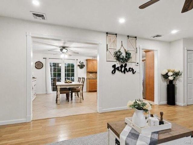 house with 4 bedroom, New Windsor NY ES105292680