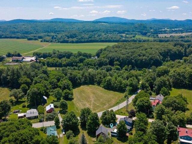 house with 4 bedroom, Newbury VT ES105402174