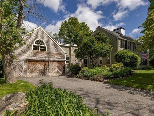 house with 4 bedroom, Newburyport MA ES104351730