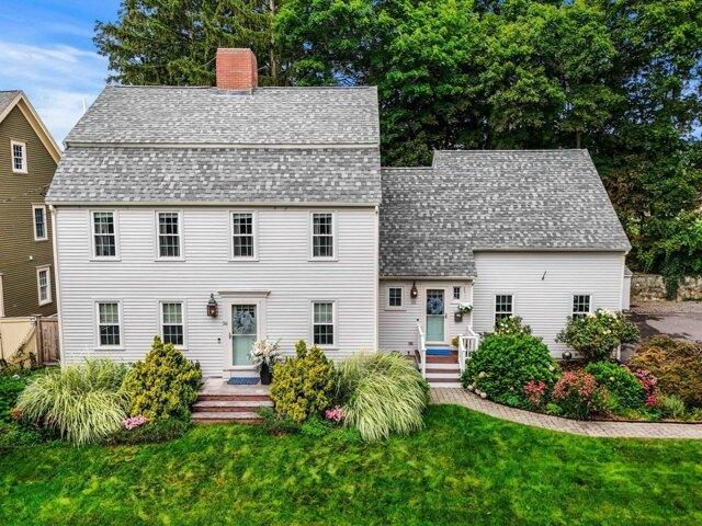 house with 4 bedroom, Newburyport MA ES105573910