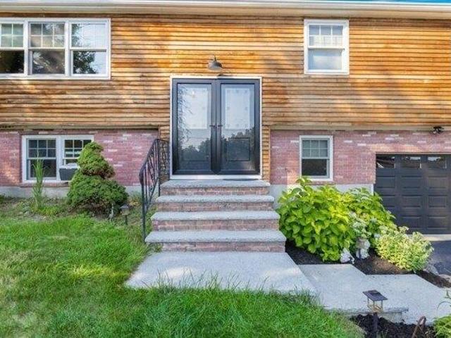 house with 4 bedroom, Newburyport MA ES105574048
