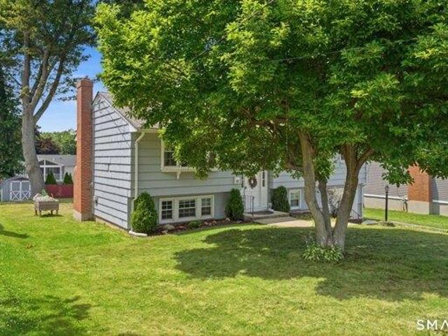 house with 4 bedroom, Newington CT ES105422678