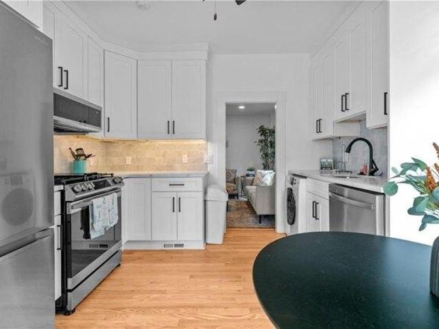 house with 4 bedroom, Newport RI ES105476286