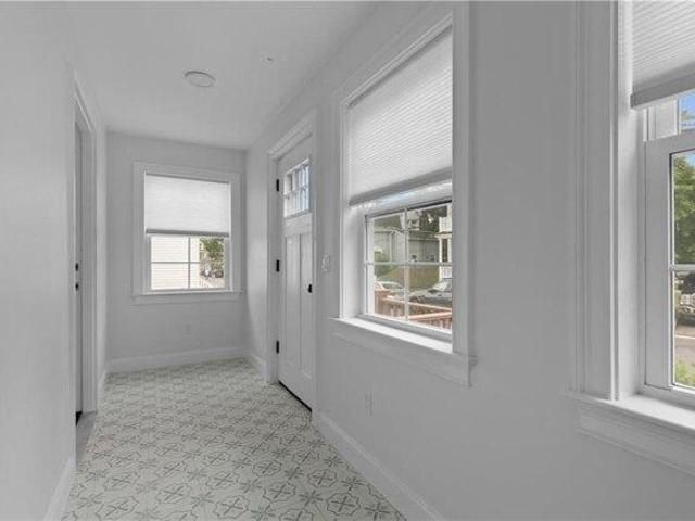 house with 4 bedroom, Newport RI ES105657949