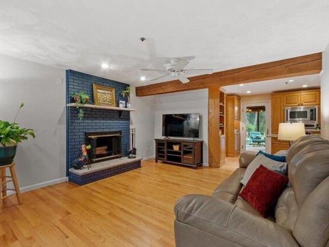 house with 4 bedroom, North Andover MA ES105515175