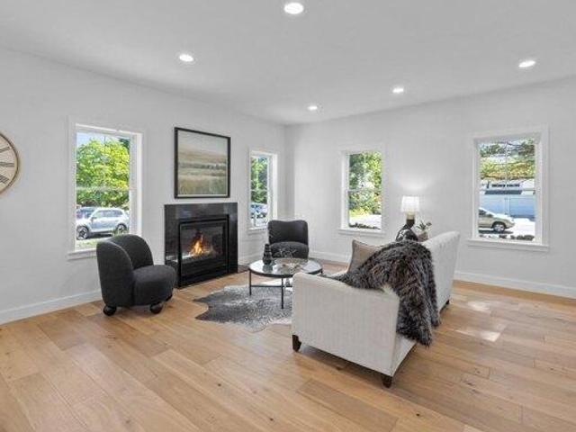 house with 4 bedroom, North Andover MA ES105562354