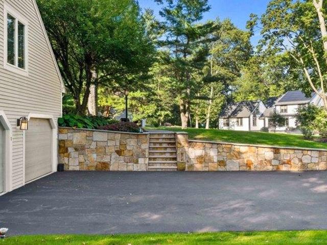 house with 4 bedroom, North Andover MA ES105591833