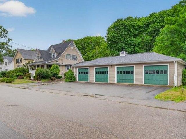 house with 4 bedroom, North Attleboro MA ES105351285