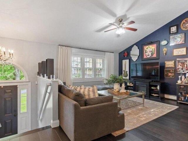 house with 4 bedroom, North Brookfield MA ES105204703