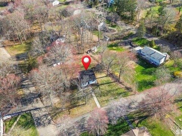 house with 4 bedroom, North Branford CT ES105440885
