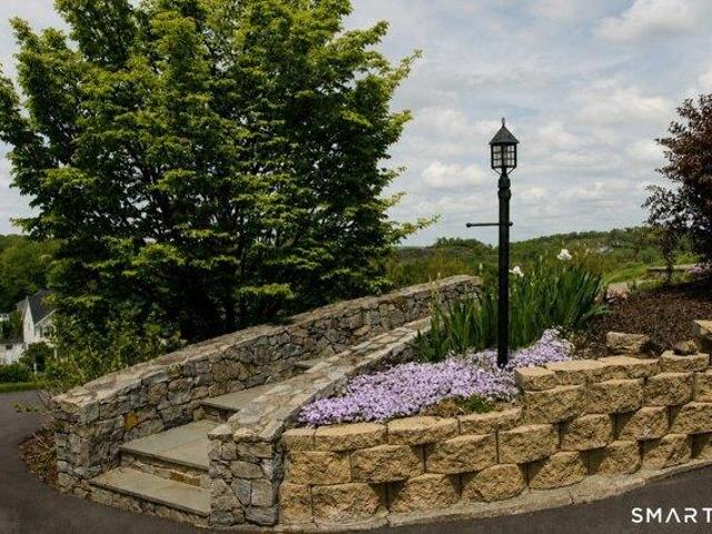 house with 4 bedroom, North Branford CT ES105494374