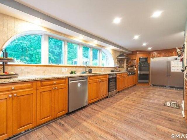 house with 4 bedroom, North Branford CT ES105562402