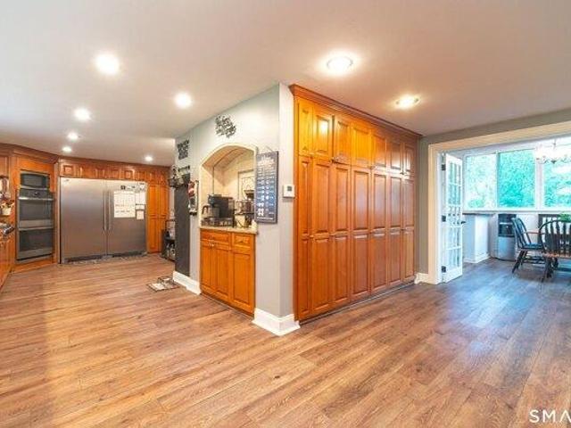 house with 4 bedroom, North Branford CT ES105650254