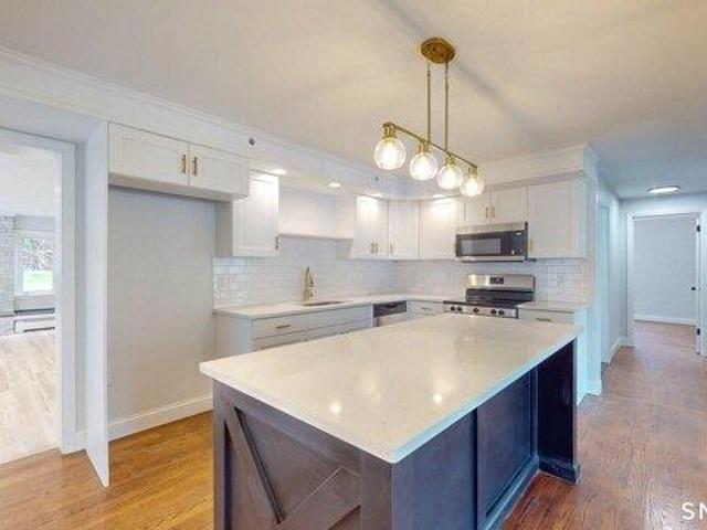 house with 4 bedroom, North Haven CT ES105442558