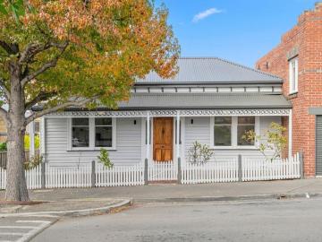 For Rent 4 Bedroom House North Hobart, DS102631558