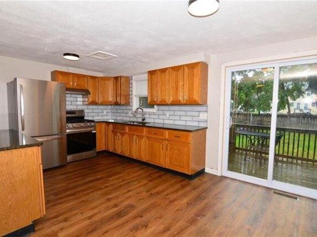 house with 4 bedroom, North Kingstown RI ES104920677