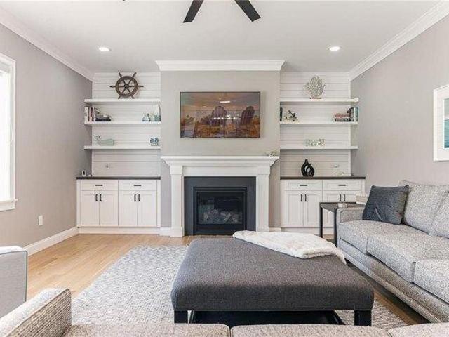 house with 4 bedroom, North Kingstown RI ES105548395
