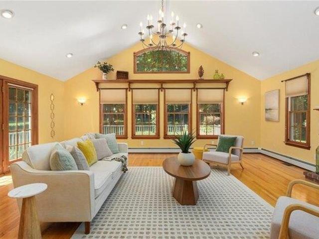 house with 4 bedroom, North Kingstown RI ES105680421