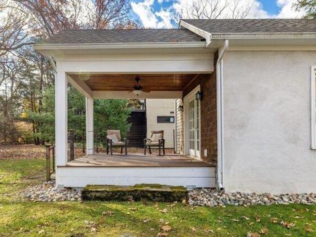 house with 4 bedroom, Northampton MA ES105473887