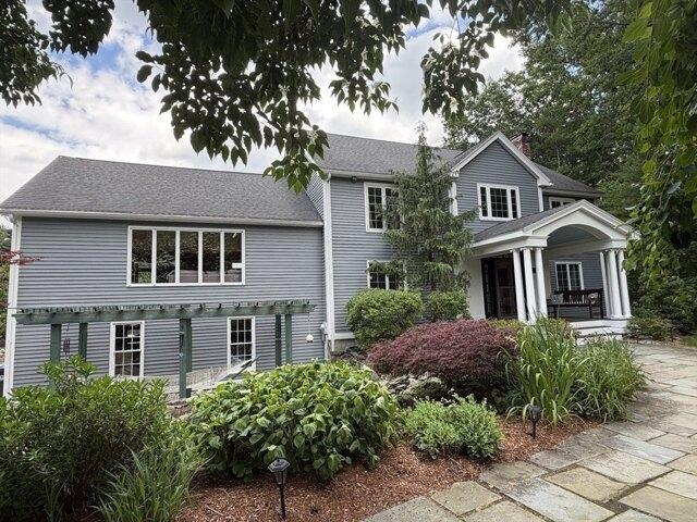 house with 4 bedroom, Northborough MA ES104237168