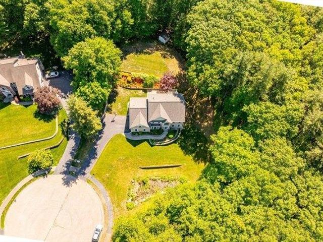 house with 4 bedroom, Northborough MA ES105427995