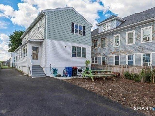 house with 4 bedroom, Norwalk CT ES105426543
