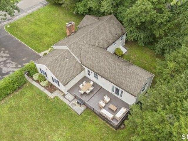 house with 4 bedroom, Norwalk CT ES105575304