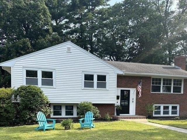 house with 4 bedroom, Norwood MA ES105494194