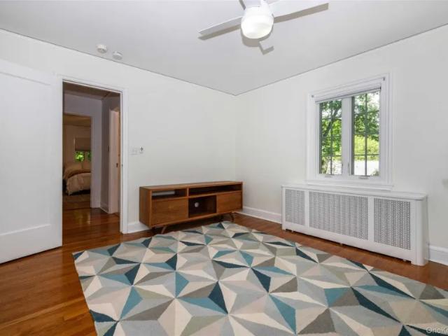house with 4 bedroom, NY NY ES102752845