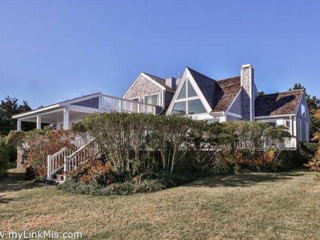 house with 4 bedroom, Oak Bluffs MA ES105493905